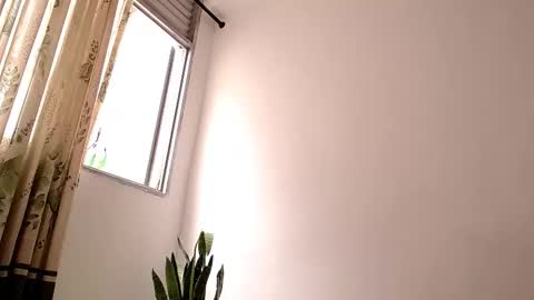 Snapshot of sara_johnson__ chatting on 10/01/25, 05:41 sara_johnson__ online show from 10/01/25, 05:41