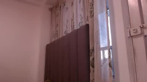 sara_johnson__ online show from 04/18/26, 10:52