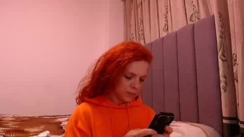 Snapshot of sara_johnson__ chatting on 04/27/26, 10:24 sara_johnson__ online show from 04/27/26, 10:24