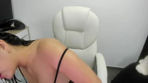 Snapshot of sara_lizcano chatting on 02/19/25, 09:50 sarah LIZCANO....... online show from 02/19/25, 09:50