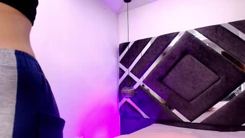 sara_lopee1 online show from 10/02/25, 11:50