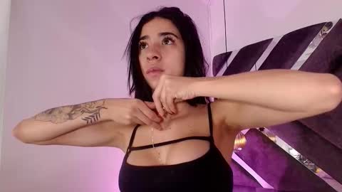 sara_lopee1 online show from 10/21/25, 11:55