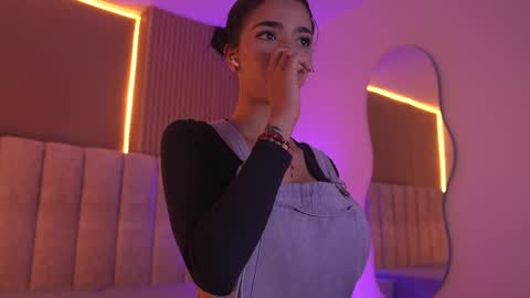 sara_lopee1 online show from 02/26/26, 11:53