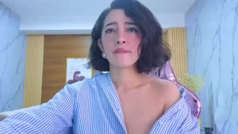 Snapshot of sara_lopez_s chatting on 06/26/26, 01:37 Sara online show from 06/26/26, 01:37
