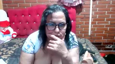 Snapshot of sara_love43 chatting on 05/31/26, 06:53 Sara love online show from 05/31/26, 06:53