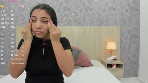 Snapshot of sara_melo chatting on 09/12/25, 11:32 Sara online show from 09/12/25, 11:32