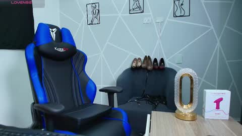 Snapshot of sara_moon3 chatting on 02/26/25, 12:03 Sara online show from 02/26/25, 12:03