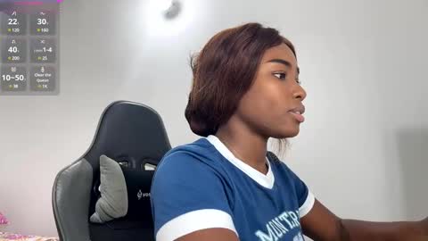 Snapshot of sara_muscle chatting on 12/13/24, 12:20 Sara online show from 12/13/24, 12:20