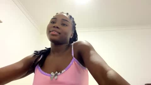 Snapshot of sara_muscle chatting on 02/09/25, 04:46 Sara online show from 02/09/25, 04:46