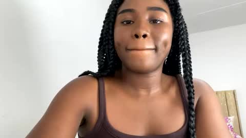Snapshot of sara_muscle chatting on 09/10/25, 09:37 Sara online show from 09/10/25, 09:37