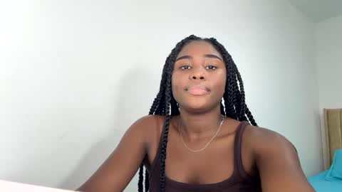 Snapshot of sara_muscle chatting on 09/19/25, 07:58 Sara online show from 09/19/25, 07:58