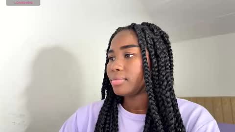 Snapshot of sara_muscle chatting on 11/05/25, 02:55 Sara online show from 11/05/25, 02:55