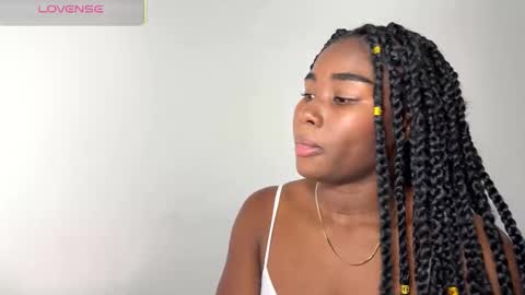 Snapshot of sara_muscle chatting on 12/04/25, 05:50 Sara online show from 12/04/25, 05:50