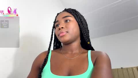 Snapshot of sara_muscle chatting on 01/11/26, 03:11 Sara online show from 01/11/26, 03:11