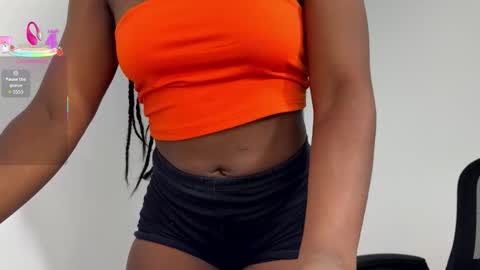 Snapshot of sara_muscle chatting on 02/07/26, 06:06 Sara online show from 02/07/26, 06:06