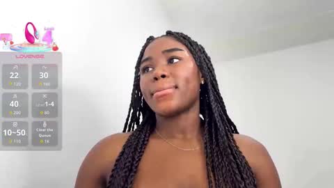 Snapshot of sara_muscle chatting on 02/15/26, 01:13 Sara online show from 02/15/26, 01:13