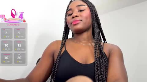 Snapshot of sara_muscle chatting on 02/21/26, 04:02 Sara online show from 02/21/26, 04:02