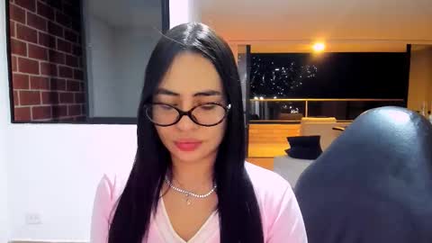 Sara online show from 03/29/26, 03:39