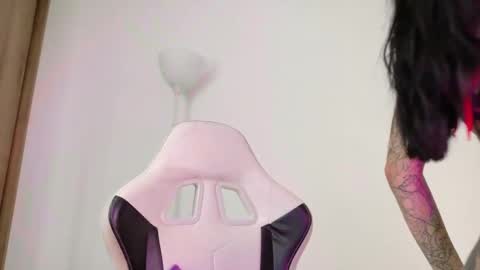 Sara online show from 04/22/26, 02:18