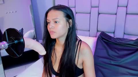 Sara  online show from 11/27/25, 11:45