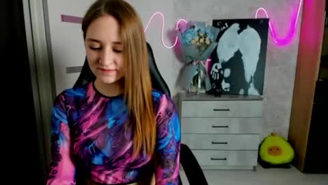 Sara online show from 05/14/26, 01:07