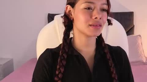 sara  online show from 09/24/25, 01:47