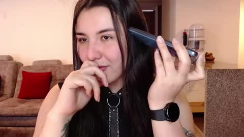 Sara online show from 10/16/25, 07:15