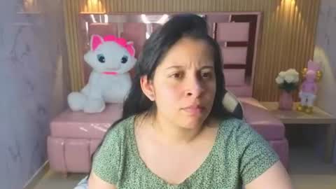 Sara T. online show from 06/17/26, 03:09