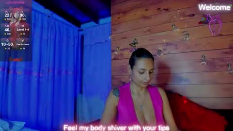 Snapshot of sara_thompson01 chatting on 10/06/25, 02:42 SARA online show from 10/06/25, 02:42