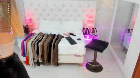 Saraa Gomez online show from 01/03/25, 03:38