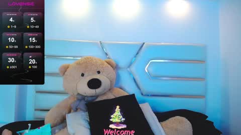 Snapshot of saraa_milleer chatting on 12/05/24, 03:37 Sara Miller online show from 12/05/24, 03:37