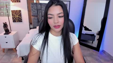 Snapshot of saraa_stormy chatting on 06/16/26, 07:49 saraa_stormy online show from 06/16/26, 07:49