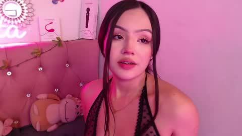         online show from 10/03/25, 02:25