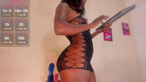 saraacollinss online show from 04/13/26, 08:36