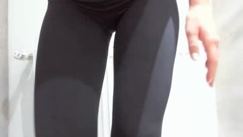 Queen Ssaraah online show from 02/19/25, 09:14