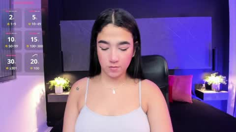 Snapshot of saraamills chatting on 05/20/26, 03:34 Sara online show from 05/20/26, 03:34