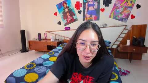 Snapshot of saraandmarilyn chatting on 12/14/24, 05:47 Alahia and Marilyn online show from 12/14/24, 05:47