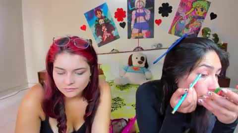 Snapshot of saraandmarilyn chatting on 01/29/25, 01:49 Alahia and Marilyn online show from 01/29/25, 01:49