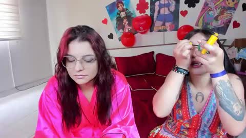 Snapshot of saraandmarilyn chatting on 02/20/25, 02:13 Alahia and Marilyn online show from 02/20/25, 02:13