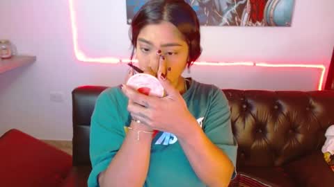 Snapshot of saraapril_1 chatting on 12/28/24, 09:08 SARAHGIL online show from 12/28/24, 09:08