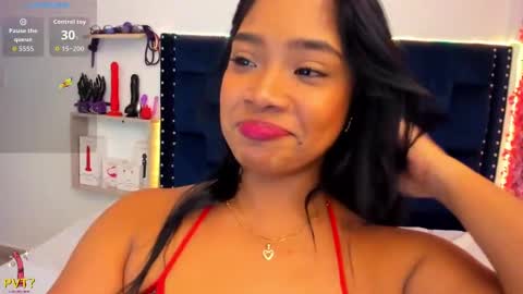 Snapshot of saraapril_1 chatting on 09/24/25, 02:48 SARAHGIL online show from 09/24/25, 02:48