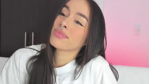 Sara online show from 10/31/25, 08:43