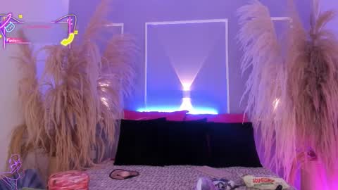 SaraAvila  online show from 09/19/25, 10:10