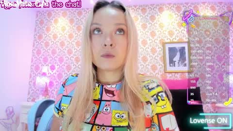 SaraAvila  online show from 04/05/26, 06:27