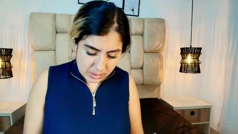 sarablonde_t online show from 04/25/26, 07:33