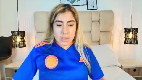 Snapshot of sarablonde_t chatting on 06/17/26, 07:26 sarablonde_t online show from 06/17/26, 07:26