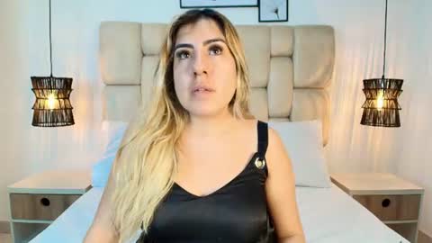 Snapshot of sarablonde_t chatting on 07/23/26, 07:56 sarablonde_t online show from 07/23/26, 07:56
