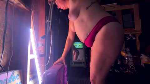 Snapshot of saracan7 chatting on 06/12/26, 06:01 Sarrah Sweet online show from 06/12/26, 06:01