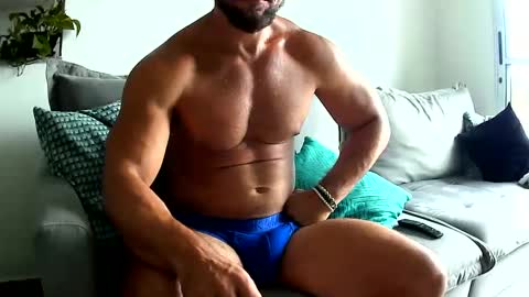 Snapshot of saradoflexx chatting on 01/21/25, 03:10 Briccio online show from 01/21/25, 03:10