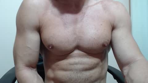 saradorj92 online show from 02/12/26, 02:39